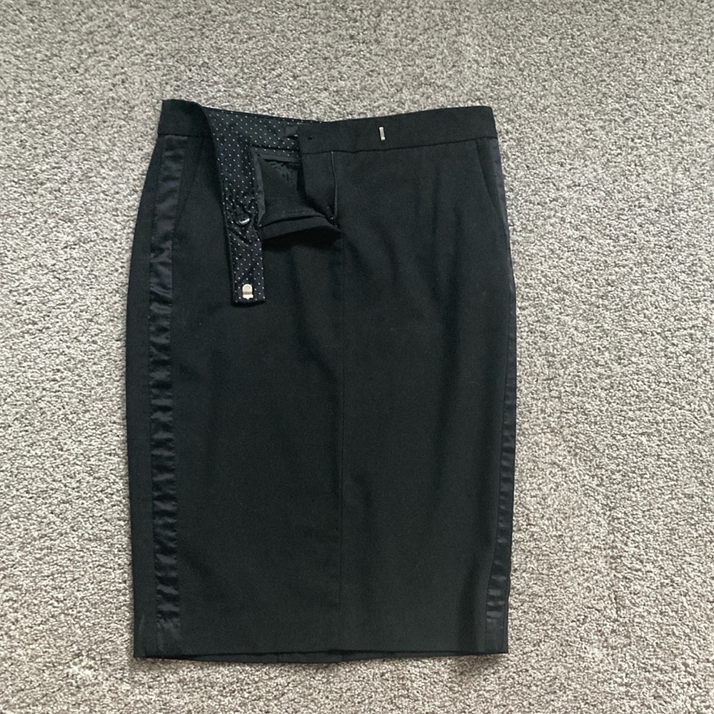 Elegant Black Pencil Skirt